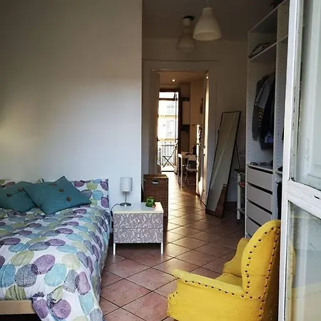 Feathershome * Turin