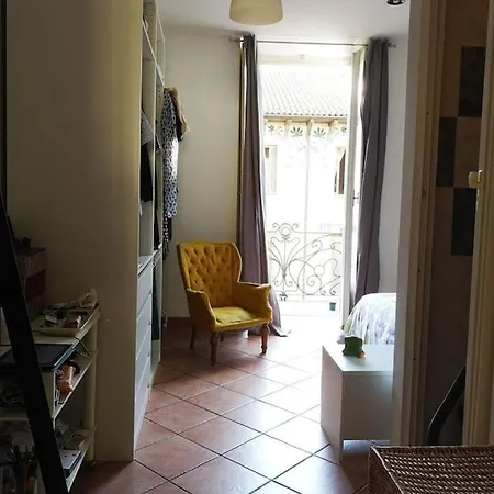 Apartment Feathershome